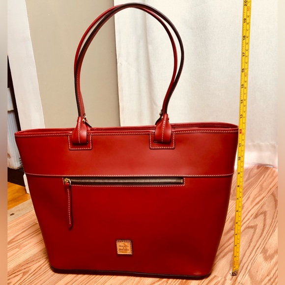 DOONEY & BOURKE BEACON SMOOTH LEATHER LARGE ZIP TOTE RED BAG EUC J17038834 $268 - Picture 5 of 16